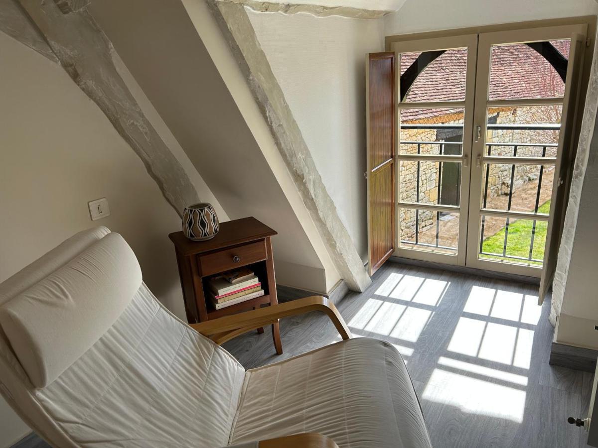 Demeure Du Vallon - Chambres D'Hotes De Charme Azerat Exterior foto