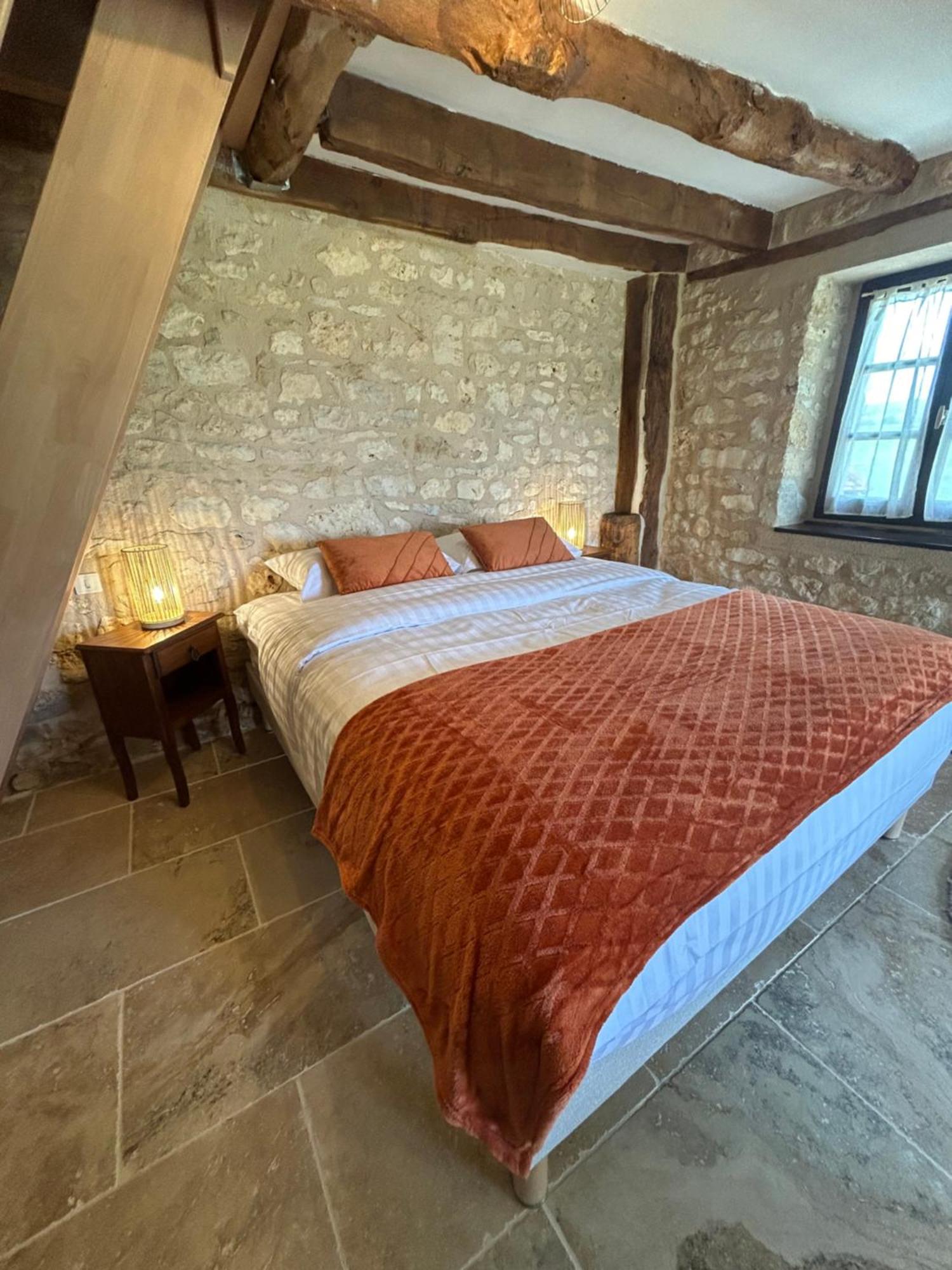 Demeure Du Vallon - Chambres D'Hotes De Charme Azerat Exterior foto